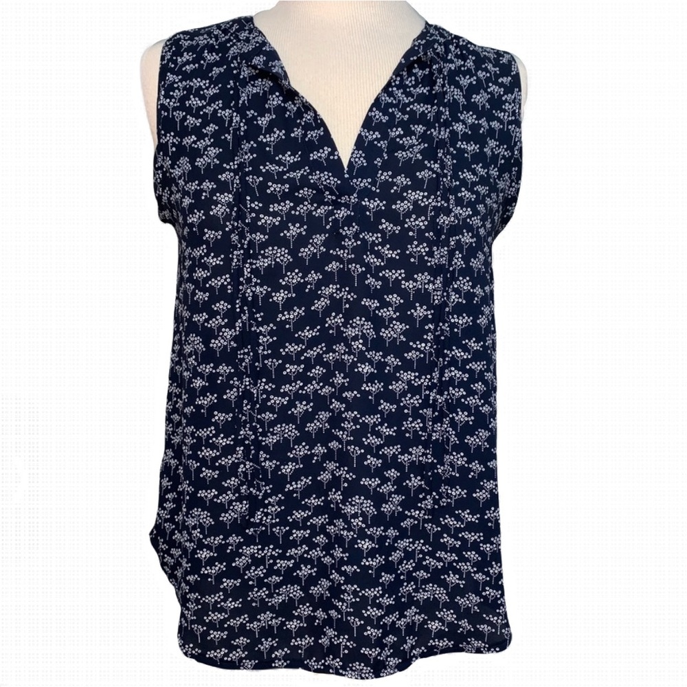 💛 LOFT sleeveless blouse